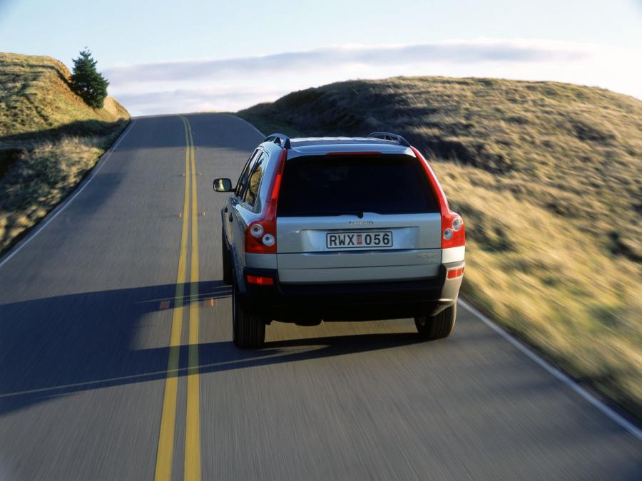  Volvo XC90 2002 года  (фото 19 из 34)